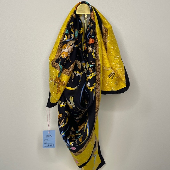 10696 HERMES PIERRES D'ORIENT ET D'OCCIDENT SILK SCARF BY ZOÉ PAUWELS Yellow - Picture 2 of 5
